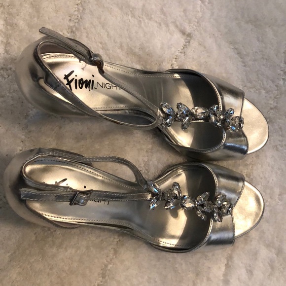 fioni night shoe Shoes - Fioni Night Silver w/rhinestone Sz 9 1/2